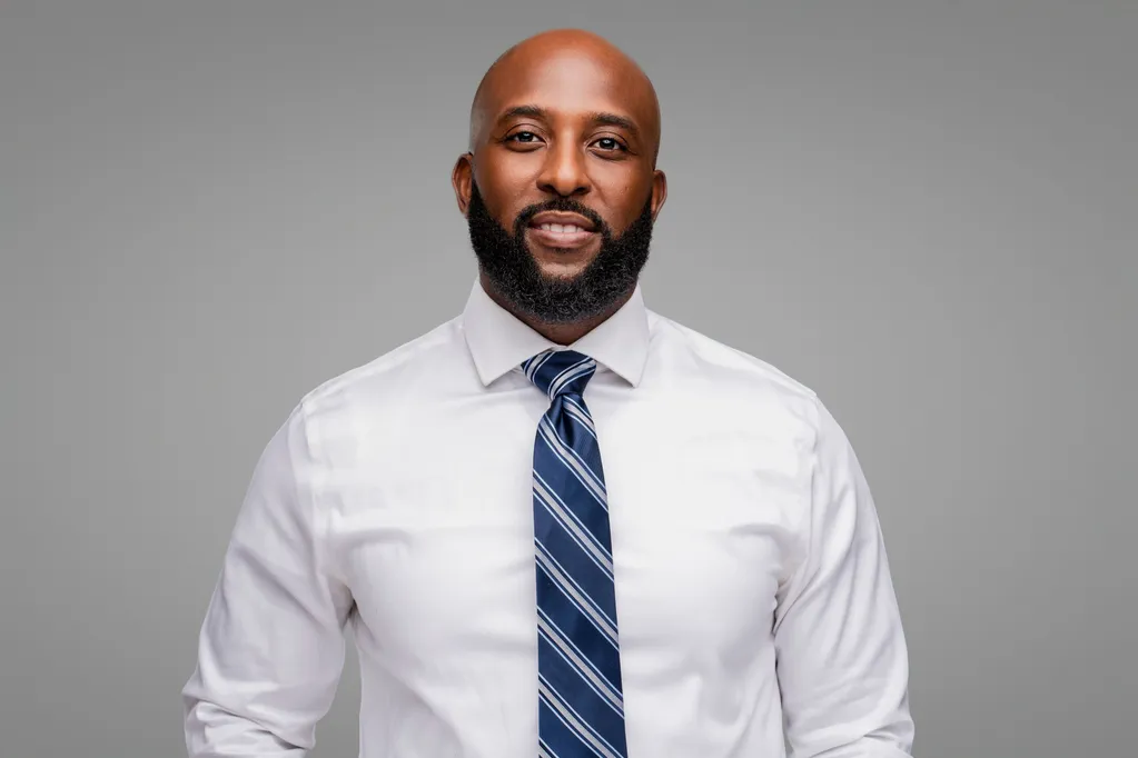 Dr. Kenneth Nwosu, DPT, PT, C-PS — Elev8 Physical Therapy & Performance